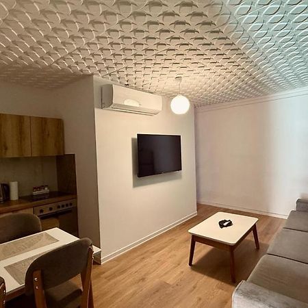Host Elios Tirana Apartamento Exterior foto