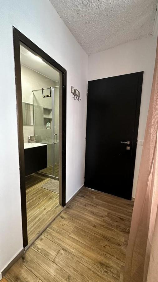 Host Elios Tirana Apartamento Exterior foto