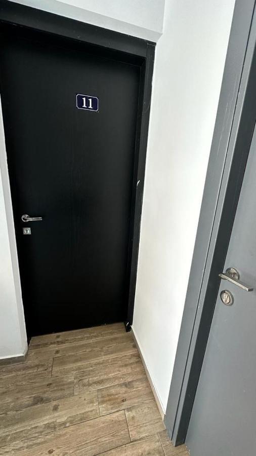 Host Elios Tirana Apartamento Exterior foto